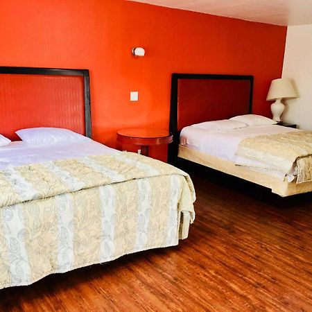 Norwalk Inn & Suites المظهر الخارجي الصورة